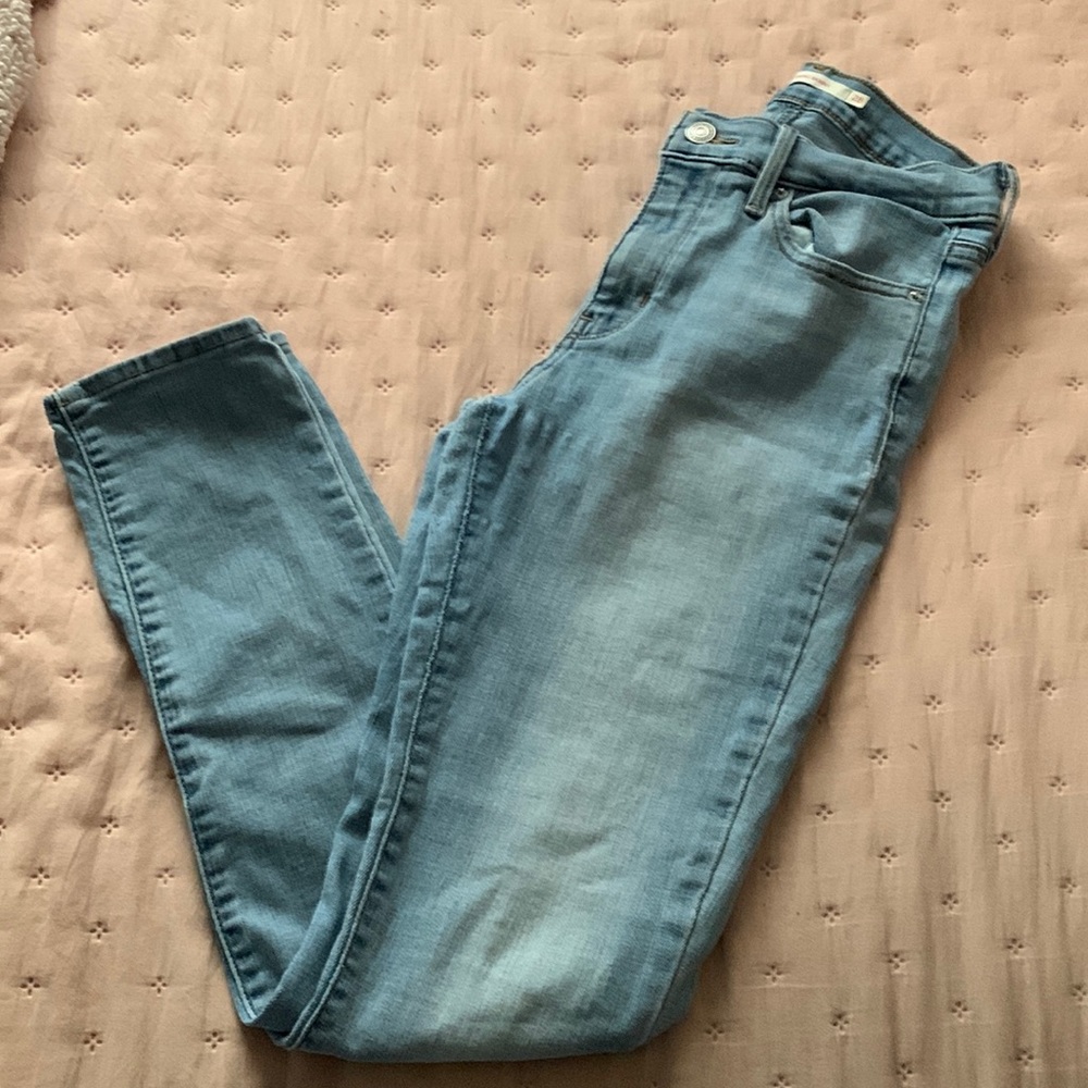 Levi’s skinny jeans